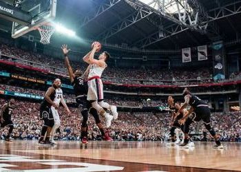 Gonzaga beats S. Carolina 77-73, advances to National Championship game on Monday