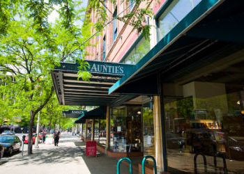 Are you an educator, librarian, or local author? Enjoy a special Auntie's event on Feb 27