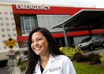 Homecoming for health care: UW School of Medicine graduate Mara Hazeltine finds her way back to Sacred Heart for residency