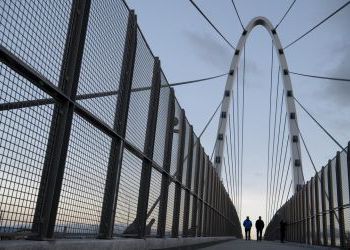 U-District’s $15.4 million bridge finished, but controversy over delays and bike landing continue