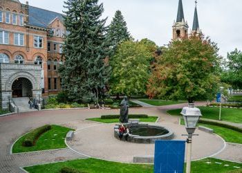 Gonzaga and Whitworth plan to reopen in the fall, presidents say