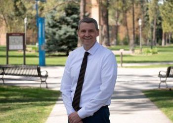 Whitworth dean Tim Caldwell wins NASPA excellence award 